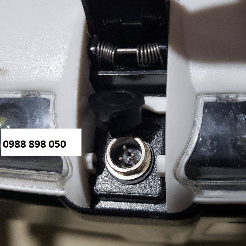 Sạc xe cân bằng 63v 1.1a chân cắm 3 lỗ