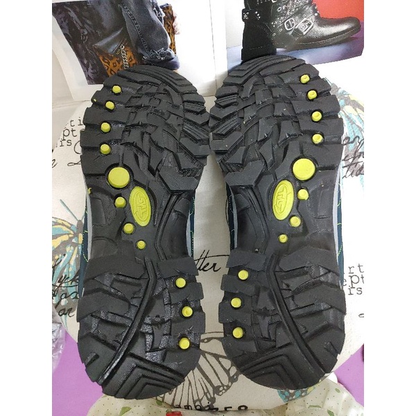 Giày thể thao nam 26,5 cm size 42 si