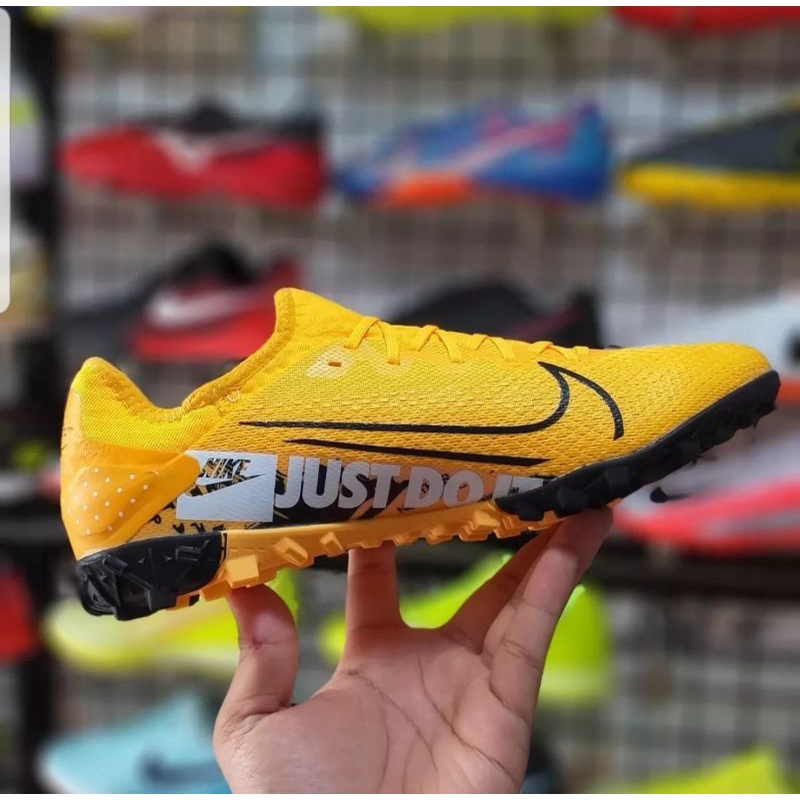 Giày đá bóng vapor pro 13 tf