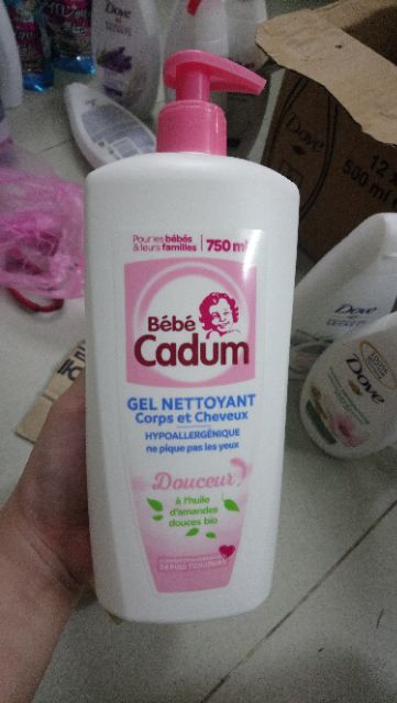 Sữa tắm Cadum 750ml cho bé.