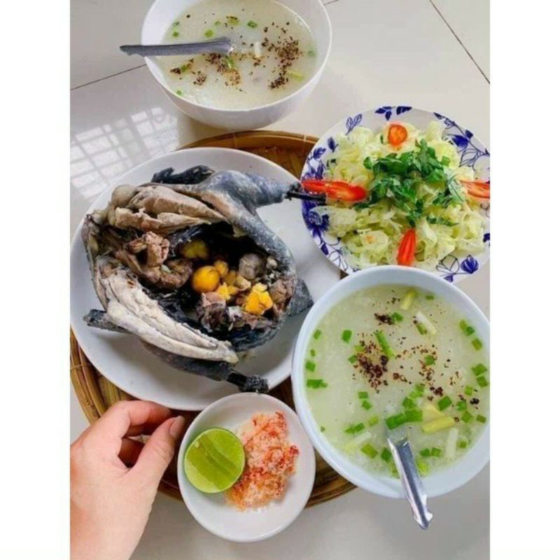 Gà ác ôm trứng non con 500gr tới 700g 99