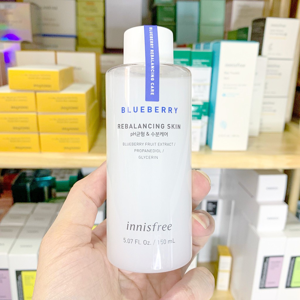 Nước hoa hồng trắng da Innisfree Blueberry Rebalancing Skin