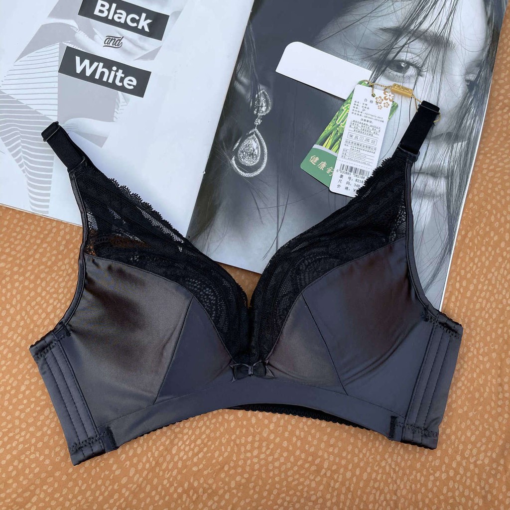 ⭐Ready Stock⭐☎☈✌Luxury silk AB thin cup! Bamboo charcoal lining gathers adjustment type anti-sagging bra and underwear women