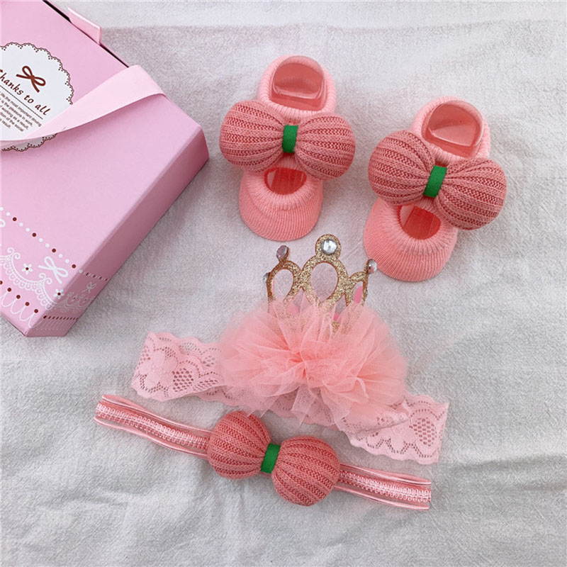 Set 3 Đôi Vớ Cotton Chống Trượt Phối Ren Hoa Cho Bé Gái Sơ Sinh