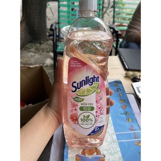 Nước rửa chén Sunlight mềm dịu bưởi tây và hương hoa anh đào can 750g