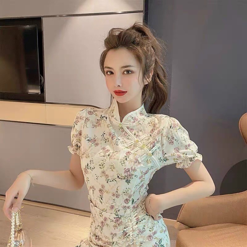 Đầm cổ tàu rút dây hông hoạ tiết hoa nhí mặc tết