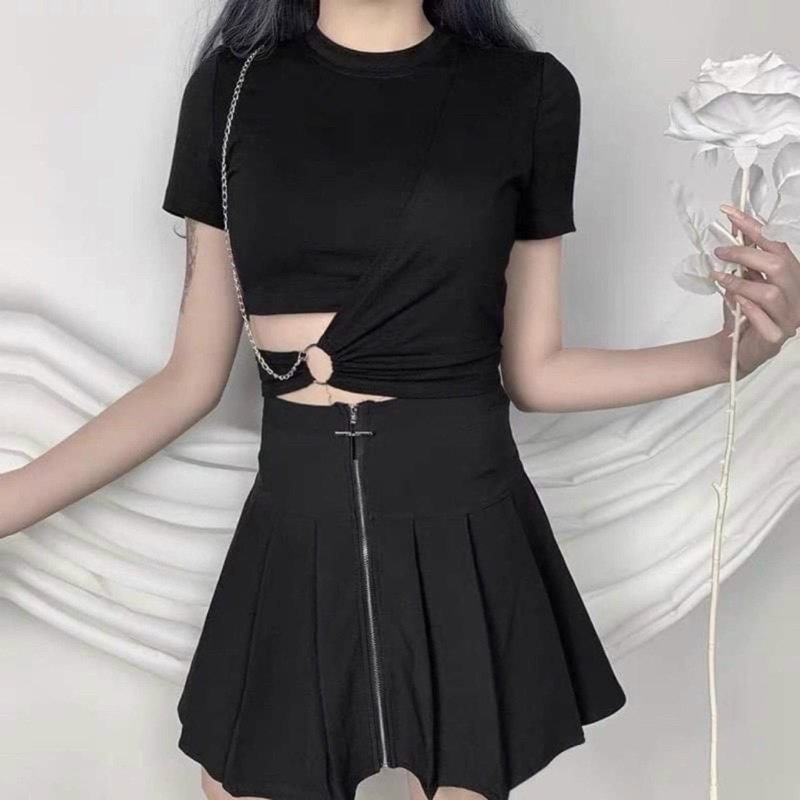 Áo thun lụa croptop tay ngắn cắt xẻ eo phối khoen đính xích TU120