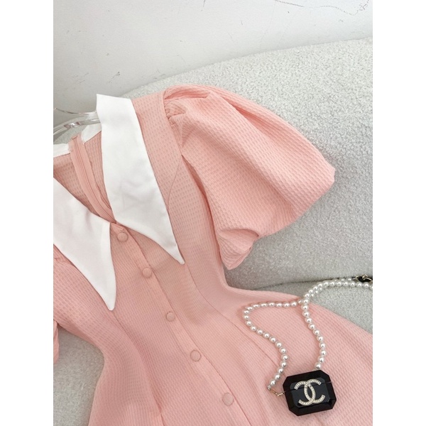 ĐẦM HỒNG CỔ PETER TRẮNG