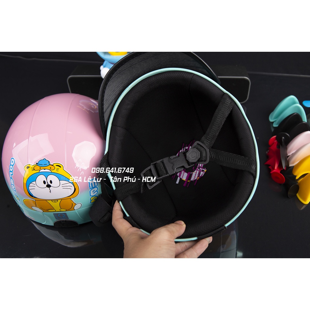 MŨ NÓN BẢO HIỂM NGƯỜI LỚN DORAEMON CHỮ MÀU OMRBE