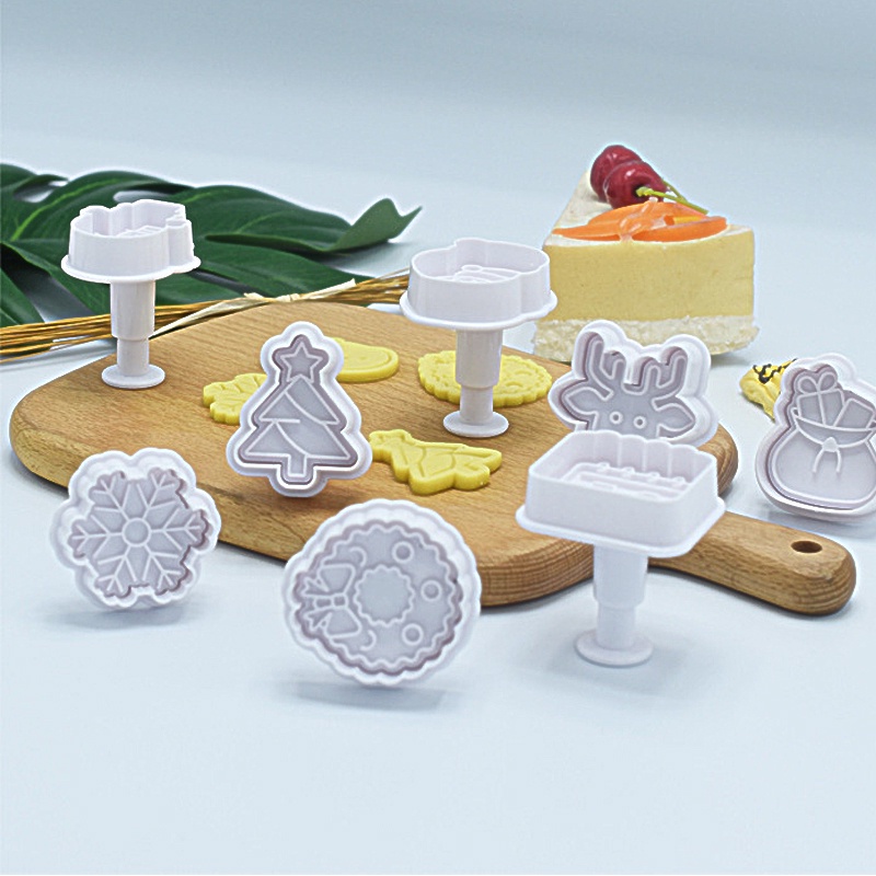 Set 4 Khuôn Cắt Làm Bánh Quy Đa Năng Tiện Dụng Hình Dáng Ngộ Nghĩnh