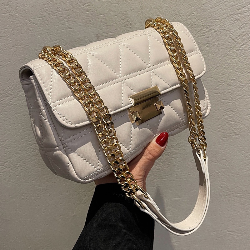 Túi đeo vai IELGY mini họa tiết hình thoi màu đen phối dây xích thời trang sang trọng cho nữ