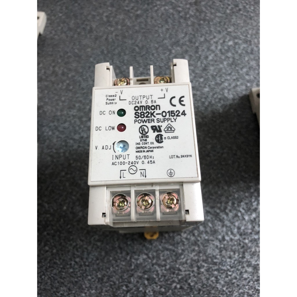 Nguồn 24V - 1,3A- 2,1A OMRON used