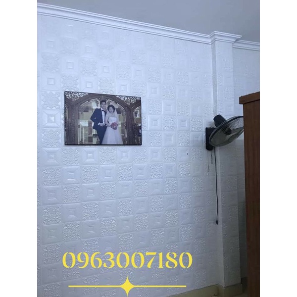 Combo 10 tấm xốp dán tường hoa văn trắng khổ lowne 70x70cm