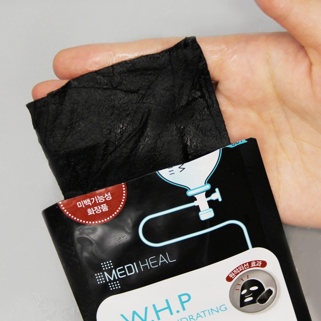 Mặt Nạ Dưỡng Trắng Da Chiết Xuất Than Hoạt Tính Mediheal W.H.P White Hydrating Black Mask 25ml
