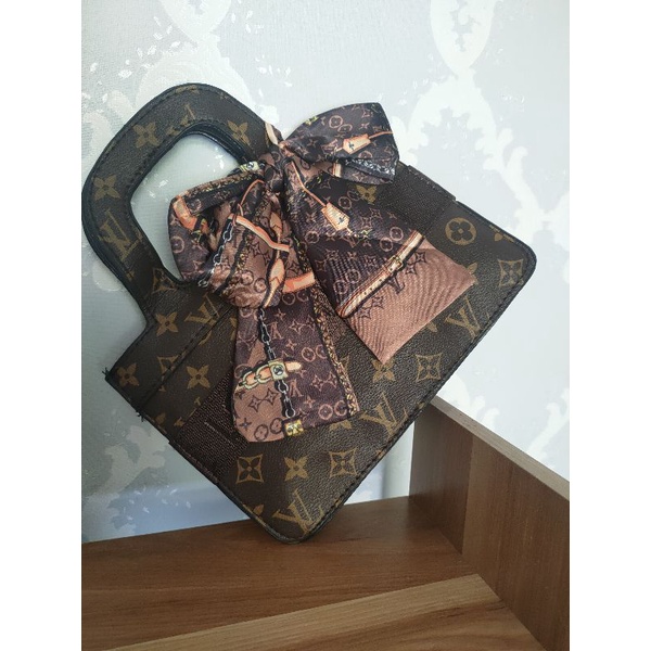 Túi công sở LV kèm khăn lụa thời gian