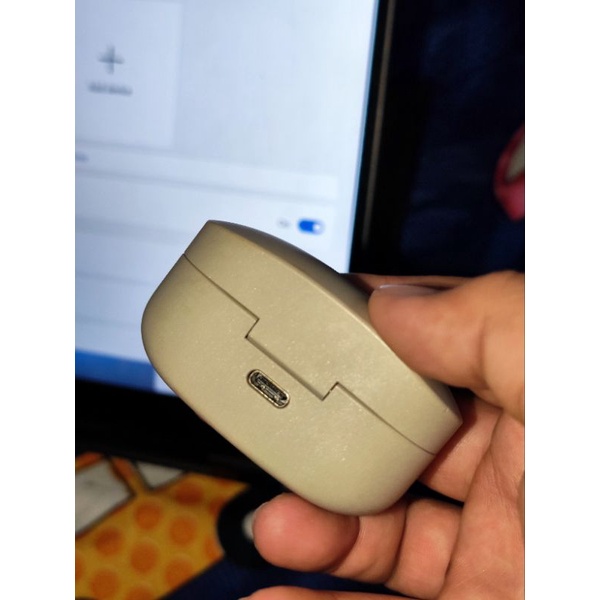 wf 1000Xm4 tai nghe không dây nhét tai