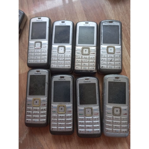 Điện thoại cổ Nokia 6070 huyền thoại đã qua sử dụng kèm sạc