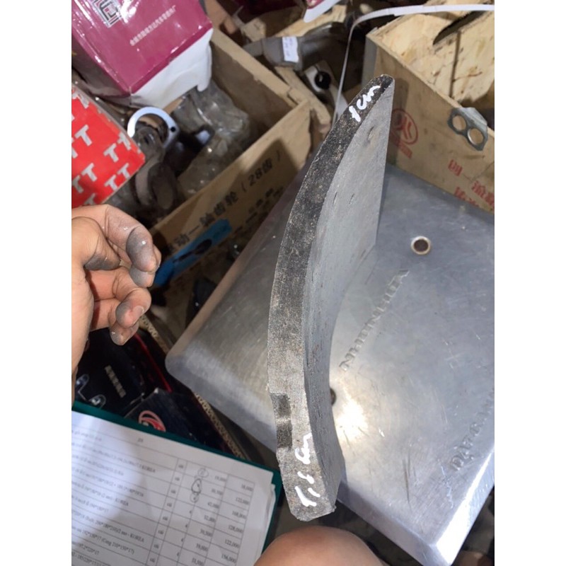 Sản phẩm gia đình làm: Má phanh hổ vồ 15 lỗ 207x220 dày 1,6cm 1cm
