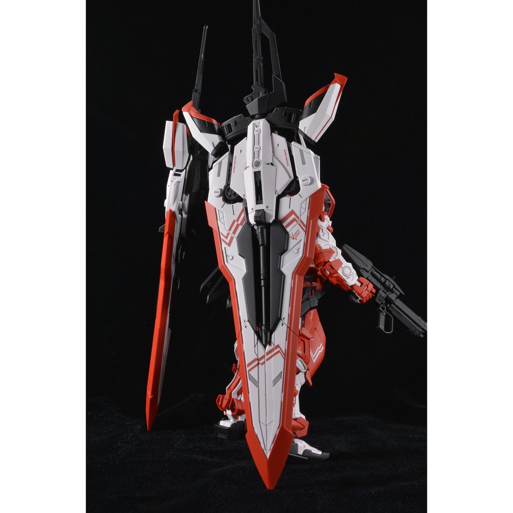 Mô Hình Lắp Ráp MG 1/100 Gundam Astray Turn Red