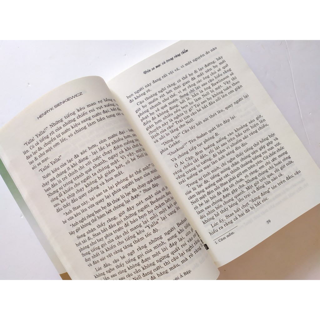 Sách - Trên Sa Mạc Và Trong Rừng Thẳm