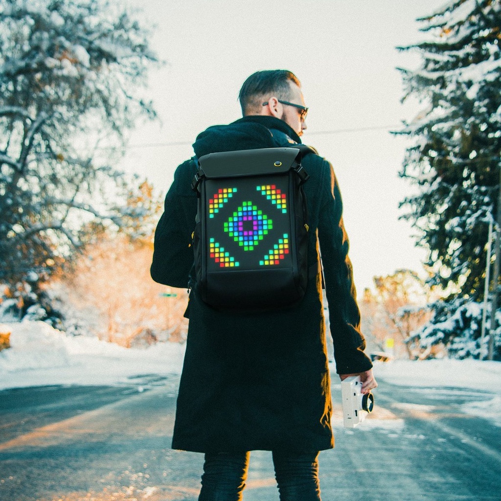 Balo DIVOOM Pixoo Backpack-M, có hiển thị màn hình LED, ngăn chứa Laptop 15inch