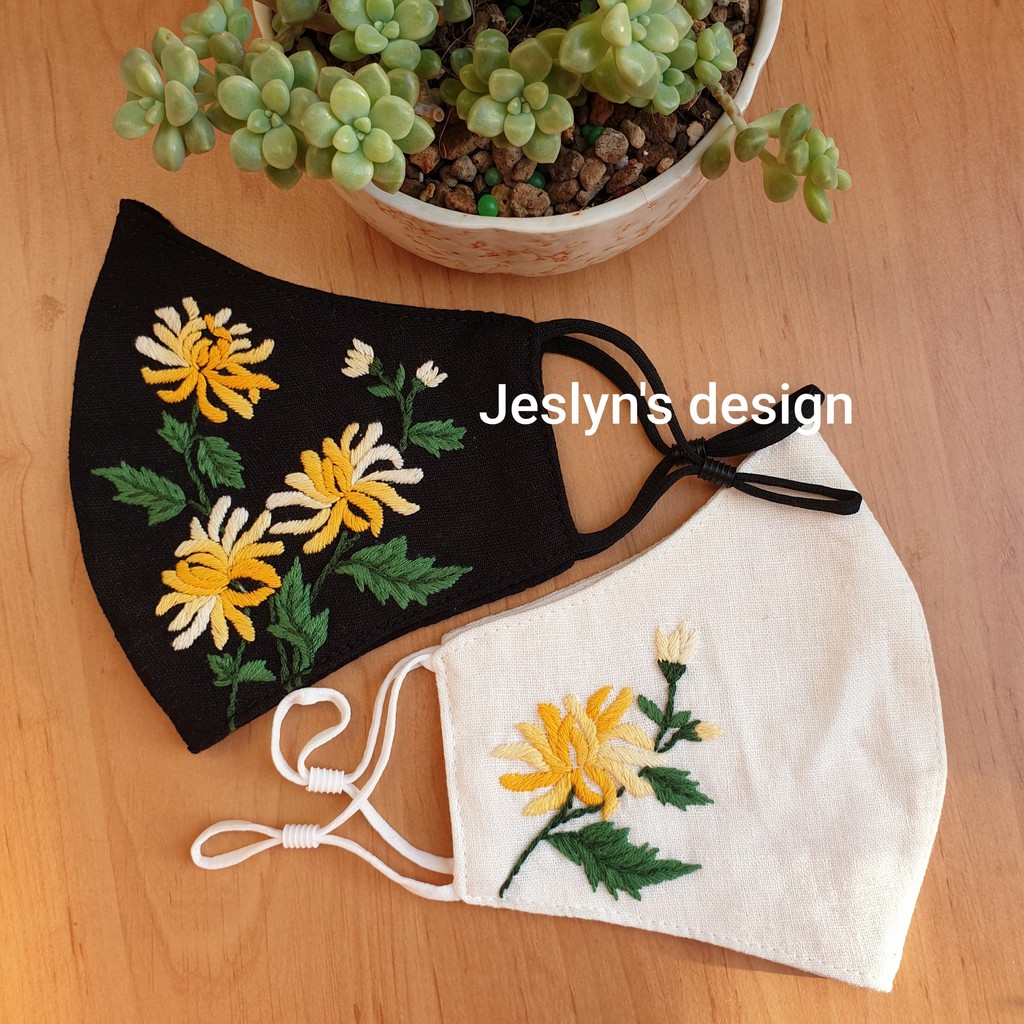 Khẩu trang thêu tay vải linen hoa cúc vàng JL281X | BigBuy360 - bigbuy360.vn
