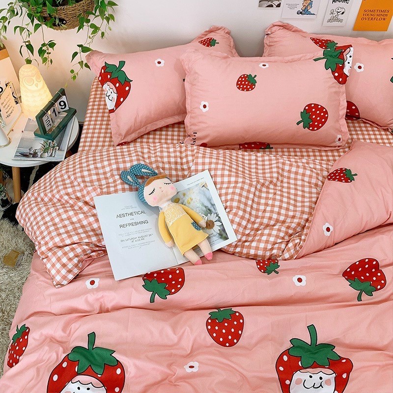 Bộ chăn ga Cotton 3D - Dâu hồng mix ga caro.