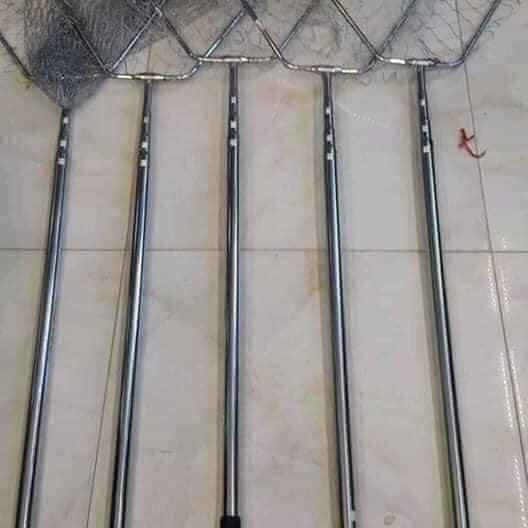 Vợt xúc cá và rọng đựng cá inox.bộ  combo vợt và rọng đựng cá