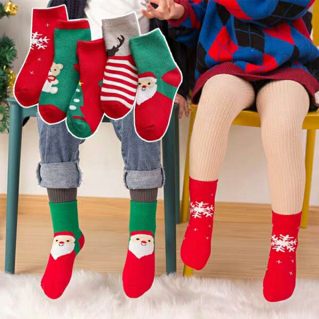 Lố 10 đôi tất xinh xắn cho bé dịp NOEL