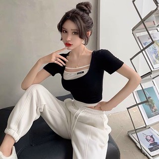 Áo thun croptop cổ thuyền