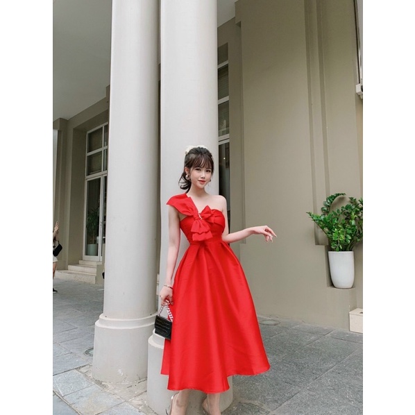 ĐẦM XOÈ LỆCH VAI NƠ