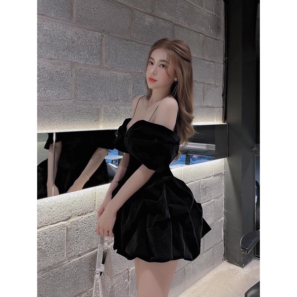 Đầm nhung đen 2 dây rớt vai xoè phồng nhún xếp alohashop91