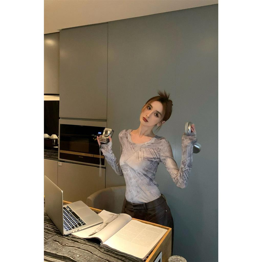 Cocory vn Áo Thun Tay Dài Dáng Ôm Hở Lưng In Họa Tiết Cổ Điển Thời Trang Phong Cách Hàn Quốc Cho Nữ