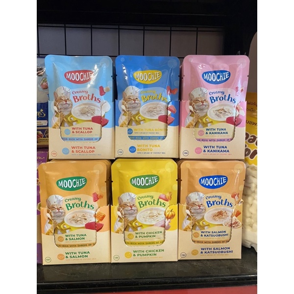 Pate Moochie Creamy Broths dạng thịt & nước xương hầm cho mèo gói 40g