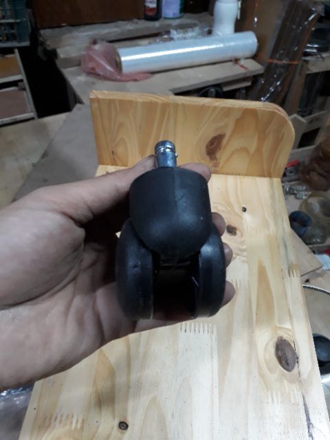 Bánh xe ghế xoay bán lẻ