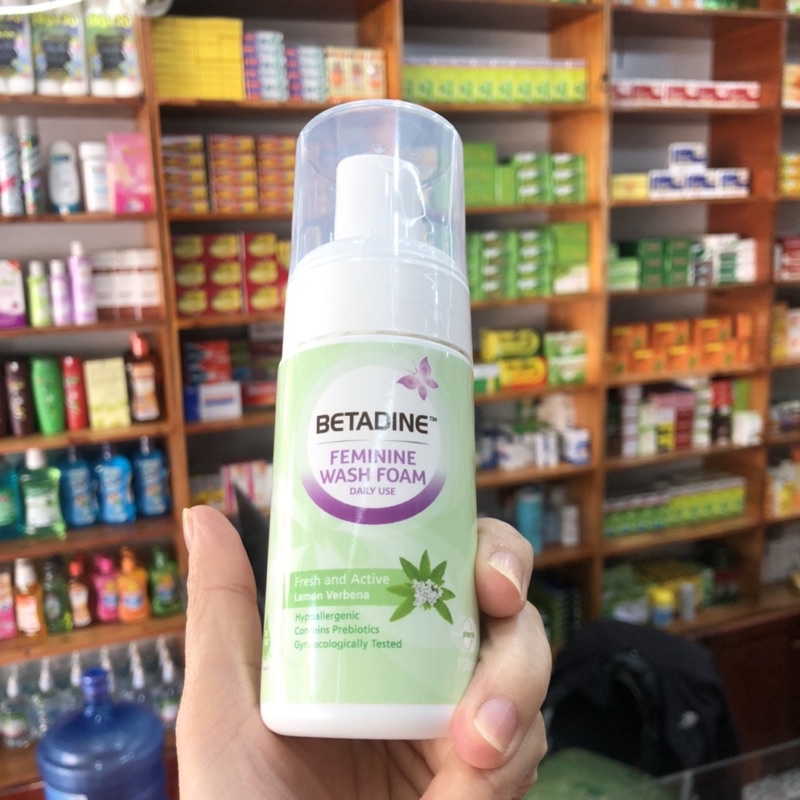 Dung dịch vệ sinh Betadine 100ml, bọt vệ sinh phụ nữ Betadine, rửa phụ khoa betadine giảm ngứa rát, mùi hôi, huyết trắng