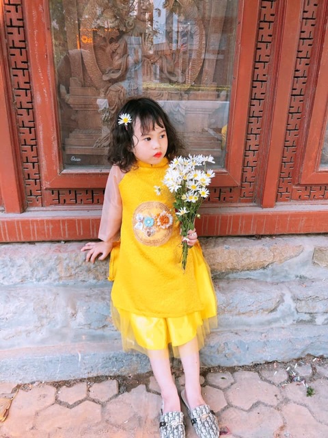 Áo váy cách tân đính hoa ngực kute cho bé gái - VCT