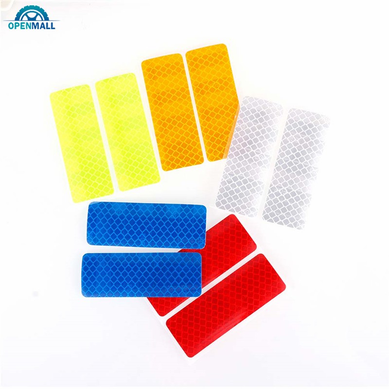 Set 2 miếng dán phản quang cảnh báo an toàn dành cho xe ô tô