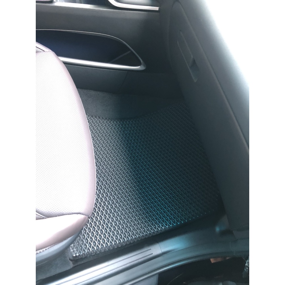 Thảm lót sàn ô tô Medicar xe Hyundai Tucson (2015 - 2021) - chống nước, không mùi, ngăn bụi bẩn