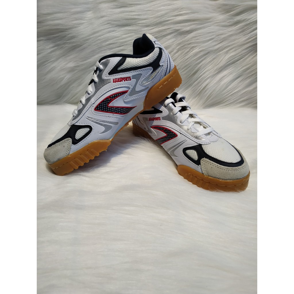 Giày câu  lông , bóng chuyền, chạy bộ  asia