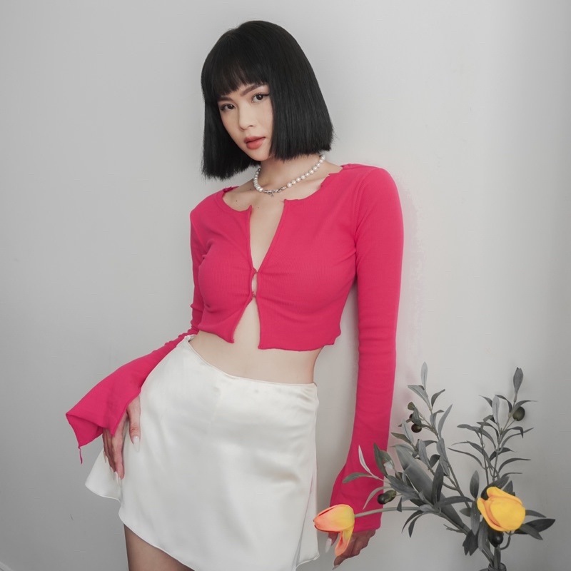 Áo croptop tay dài xẻ tay | FLARE TOP