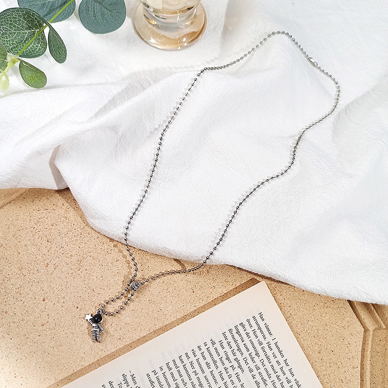 Vòng cổ cặp mặt hình phi hành gia thời trang