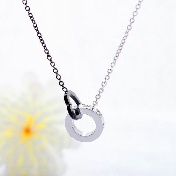 Dây Chuyền Hình Tròn Và Trái Tim 2 Màu Titan Cao Cấp TT 1608