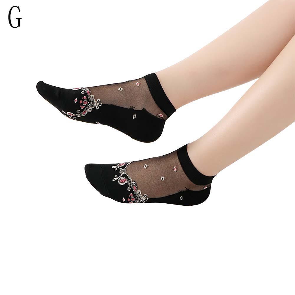 Đôi vớ trong suốt họa tiết hoa hồng xinh xắn cho nữ
