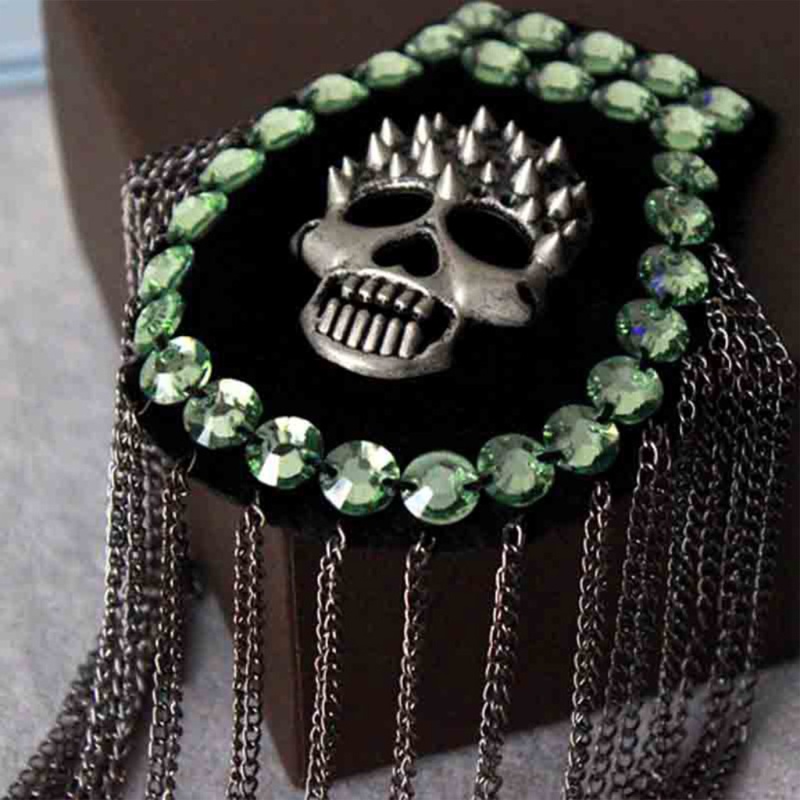 Bùa Hộ Mệnh Đầu Lâu Bằng Hợp Kim Đính Đá Phối Tua Rua Đeo Vai Hóa Trang Halloween Cho Nam Và Nữ