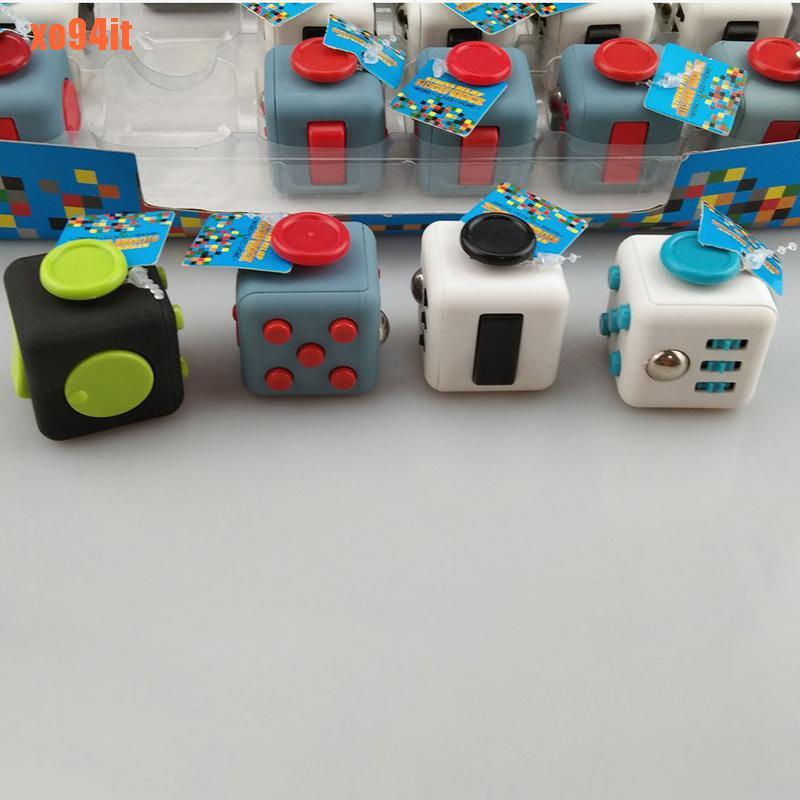 Đồ Chơi Fidget Cube Giúp Giảm Căng Thẳng