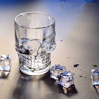 Ly thủy tinh hình đầu lâu 3D độc đáo