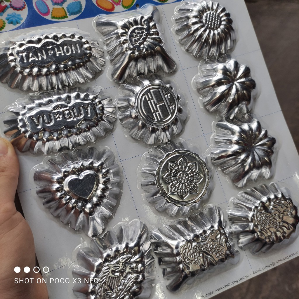 Bộ khuôn bánh bò bằng nhôm 24 hoạ tiết