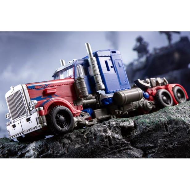 Mô hình robot biến hình Transformers Optimus Prime SS32KO Baiwei TW-1022