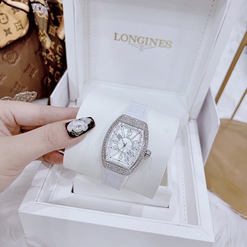 Đồng hồ nữ Frank Muller ,  i mặt vuông đính đá sang trọng, dây da mềm bảo hành 12 tháng